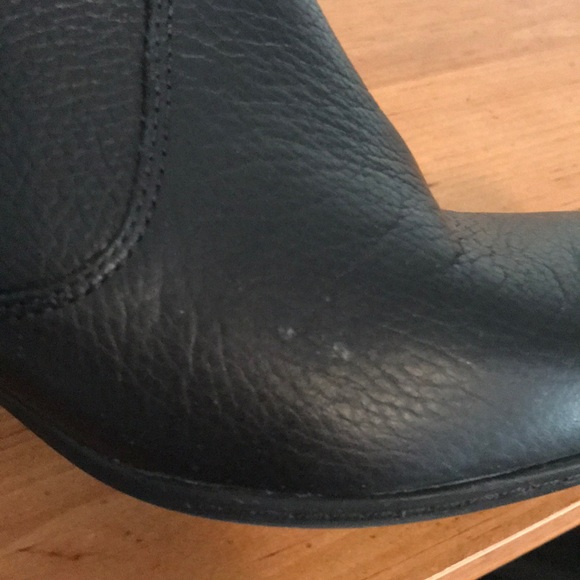 Clarks Ultimate Comfort Black Ankle Booties! Sz 8 - Picture 8 of 8